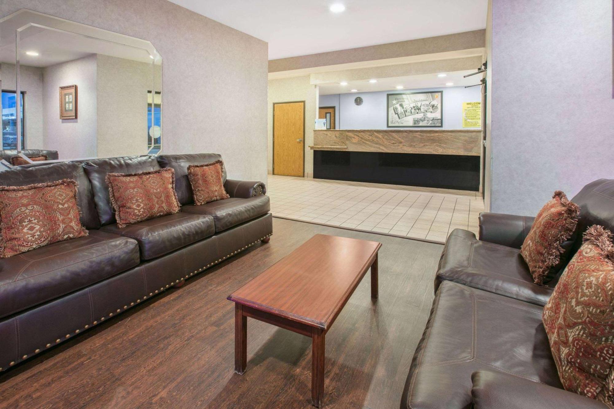 Super 8 By Wyndham Garland North Dallas Area Exteriér fotografie